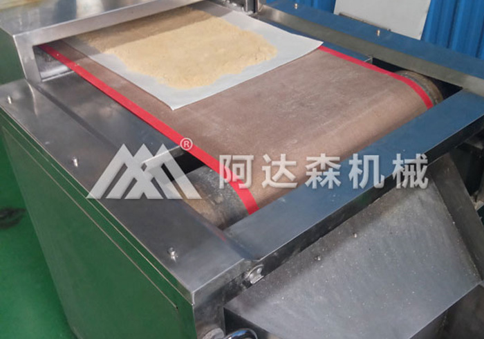微波干燥機(jī)的特點(diǎn)優(yōu)勢(shì)：節(jié)能效率高、工藝先進(jìn)
